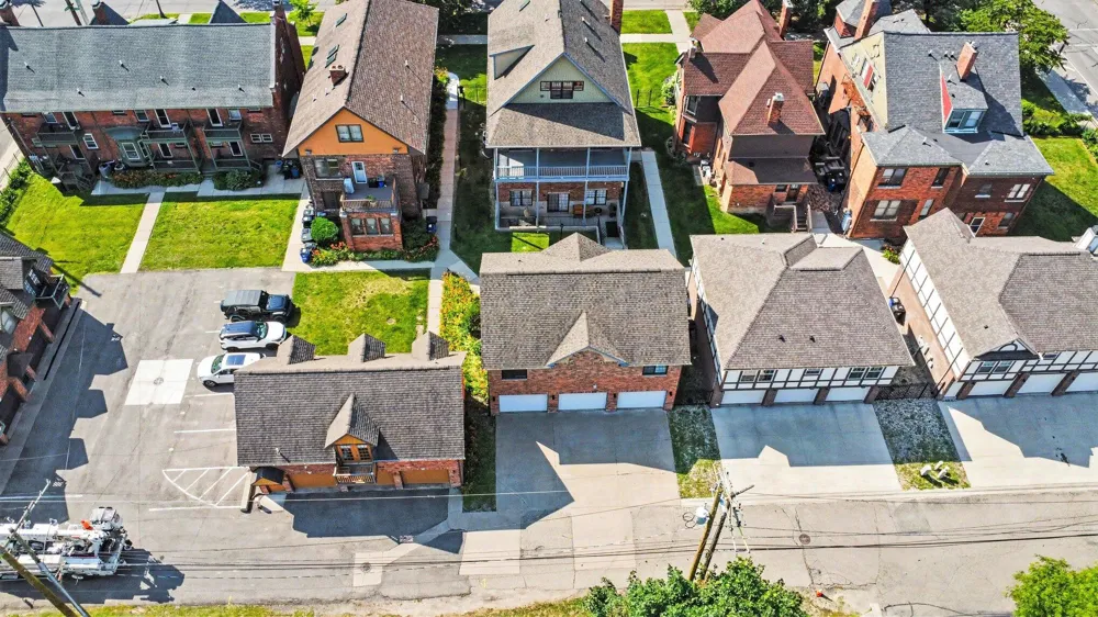 431 E Ferry Street Detroit, MI 48202