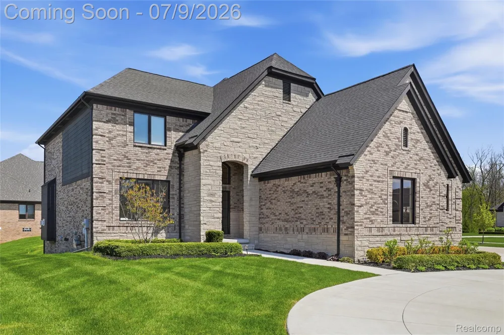 11963 Forest Brook Drive Washington Township, MI 48094