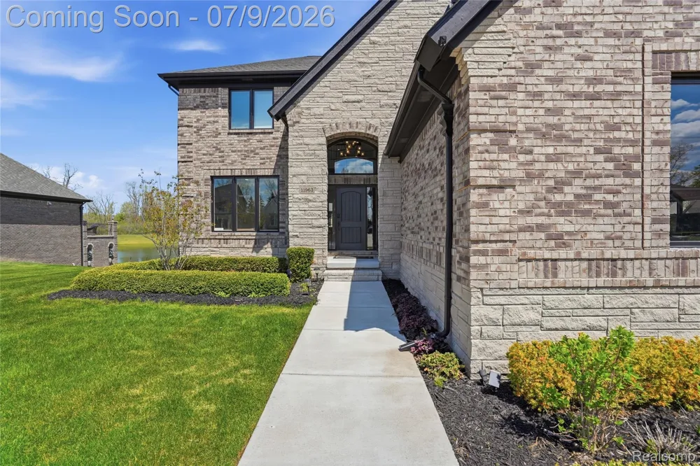 11963 Forest Brook Drive Washington Township, MI 48094