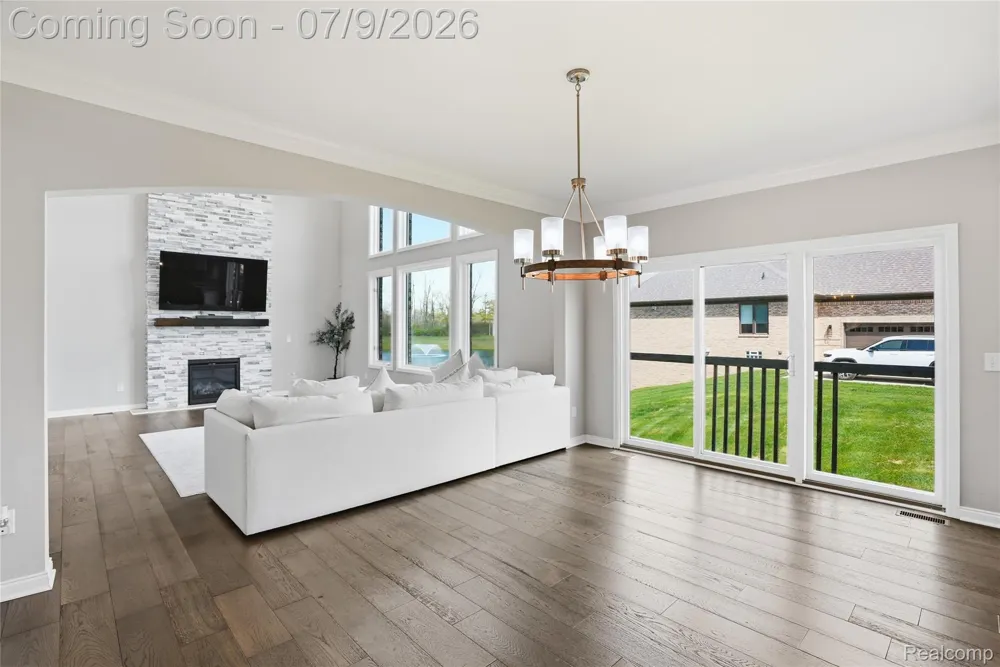 11963 Forest Brook Drive Washington Township, MI 48094