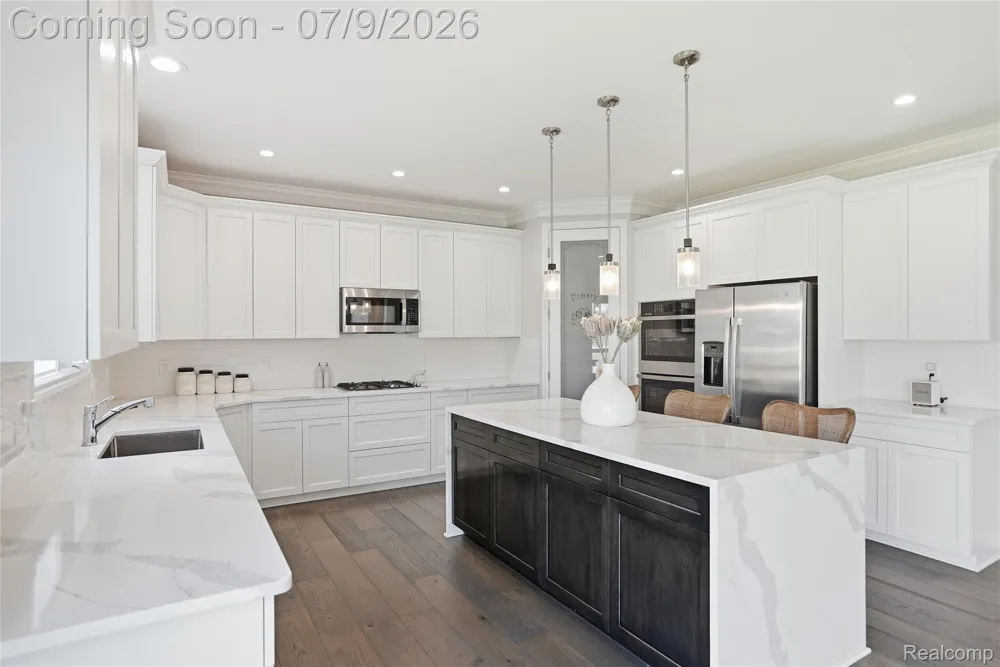 11963 Forest Brook Drive Washington Township, MI 48094
