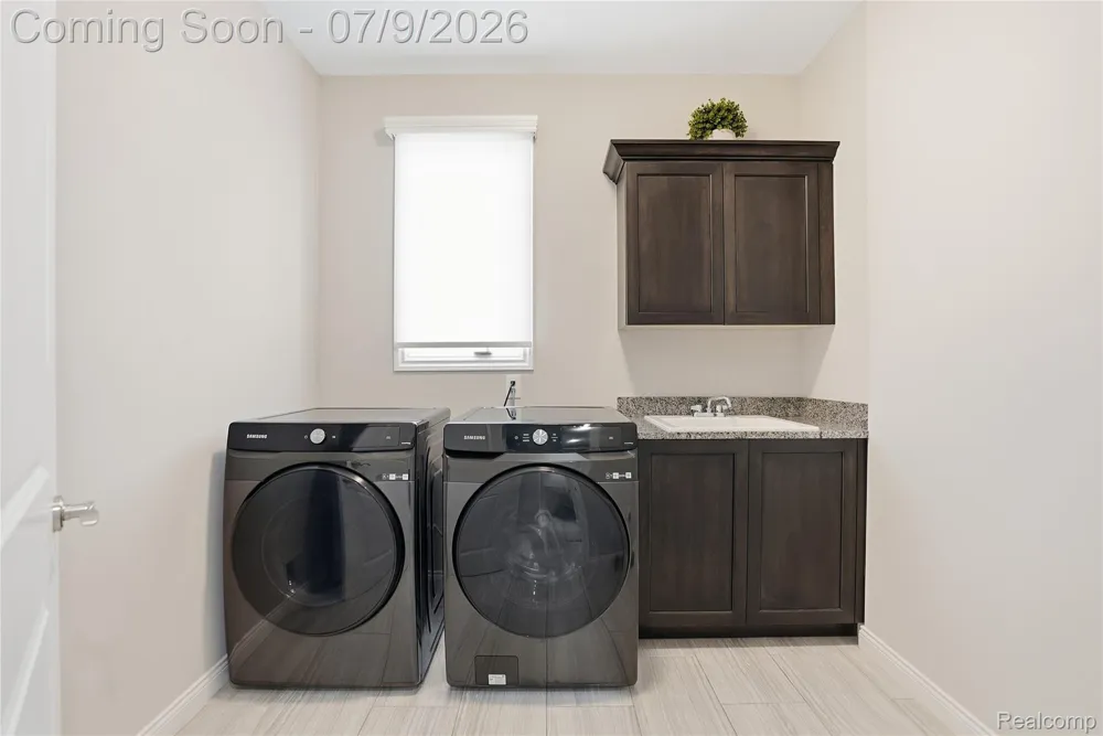 11963 Forest Brook Drive Washington Township, MI 48094