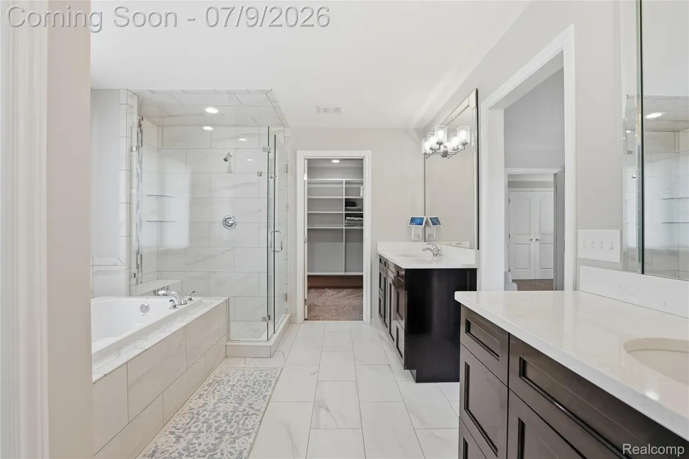 11963 Forest Brook Drive Washington Township, MI 48094