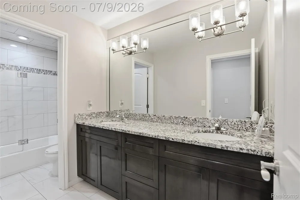 11963 Forest Brook Drive Washington Township, MI 48094