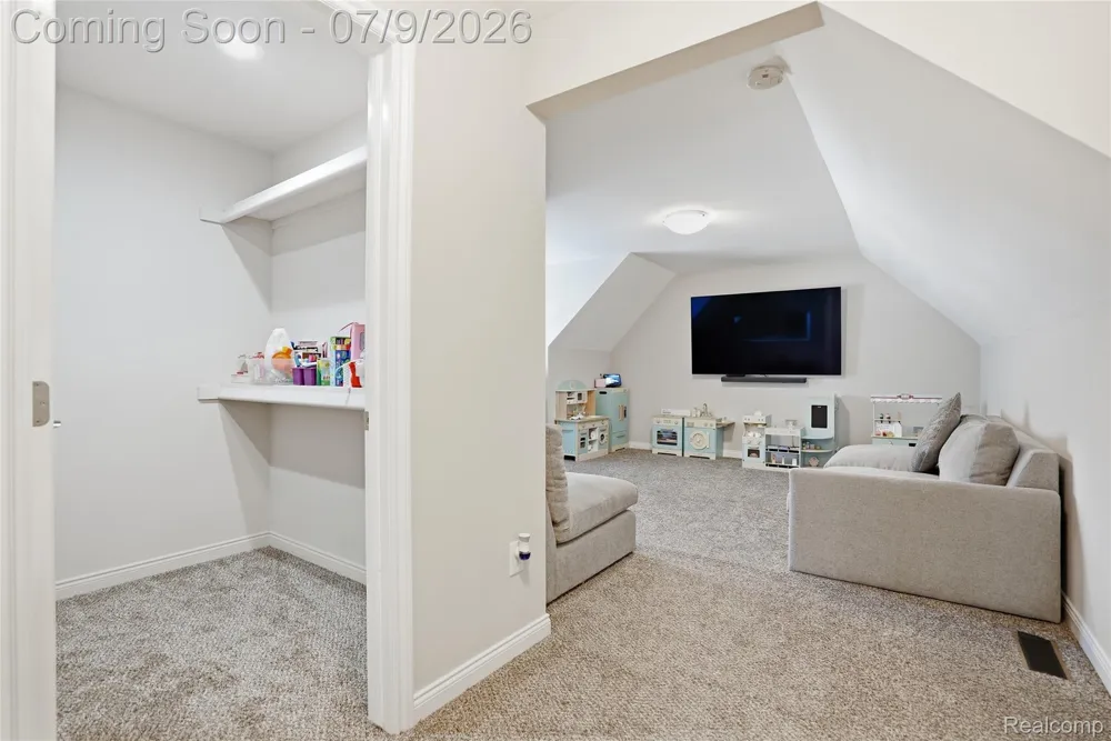 11963 Forest Brook Drive Washington Township, MI 48094