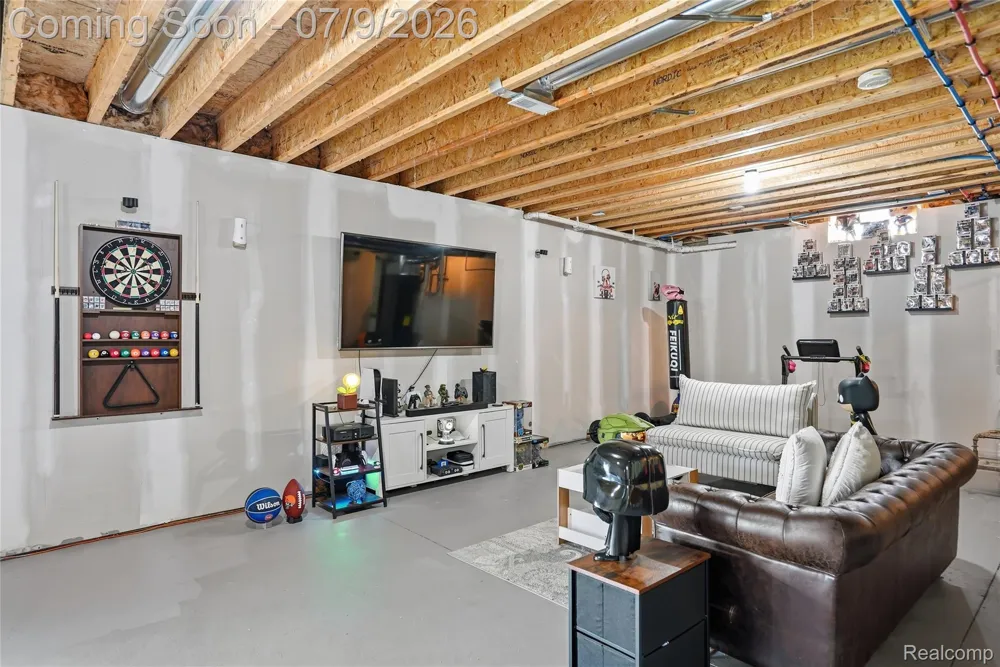 11963 Forest Brook Drive Washington Township, MI 48094