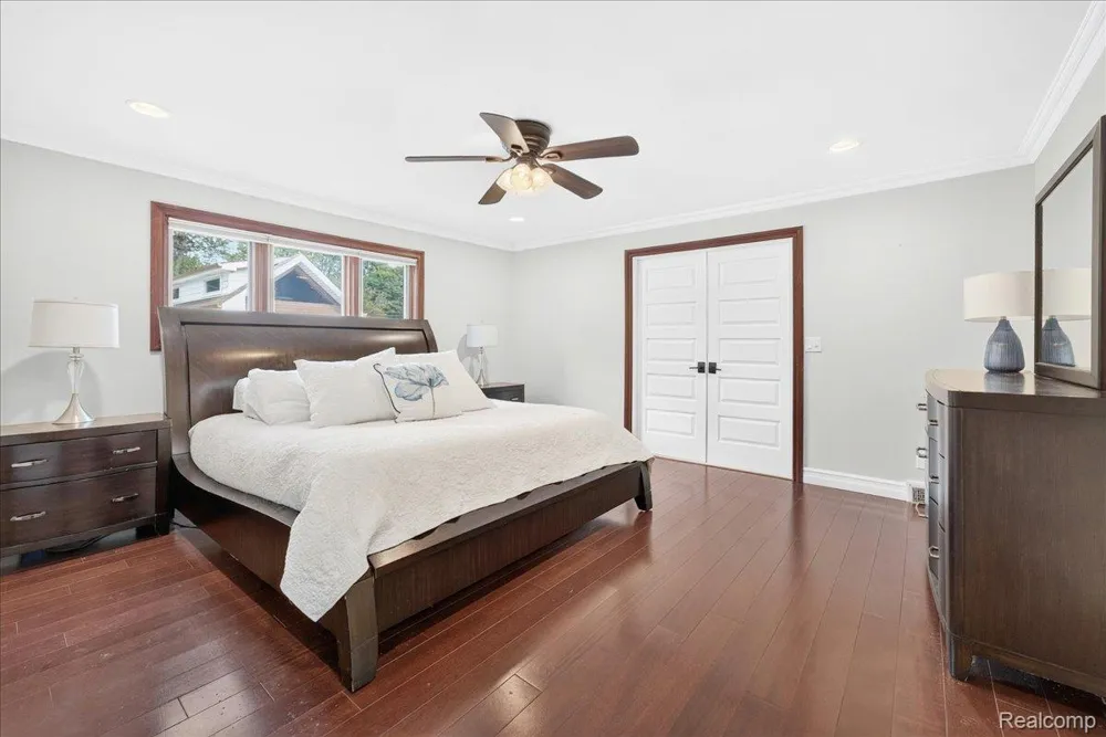 23750 E River Road Grosse Ile Township, MI 48138