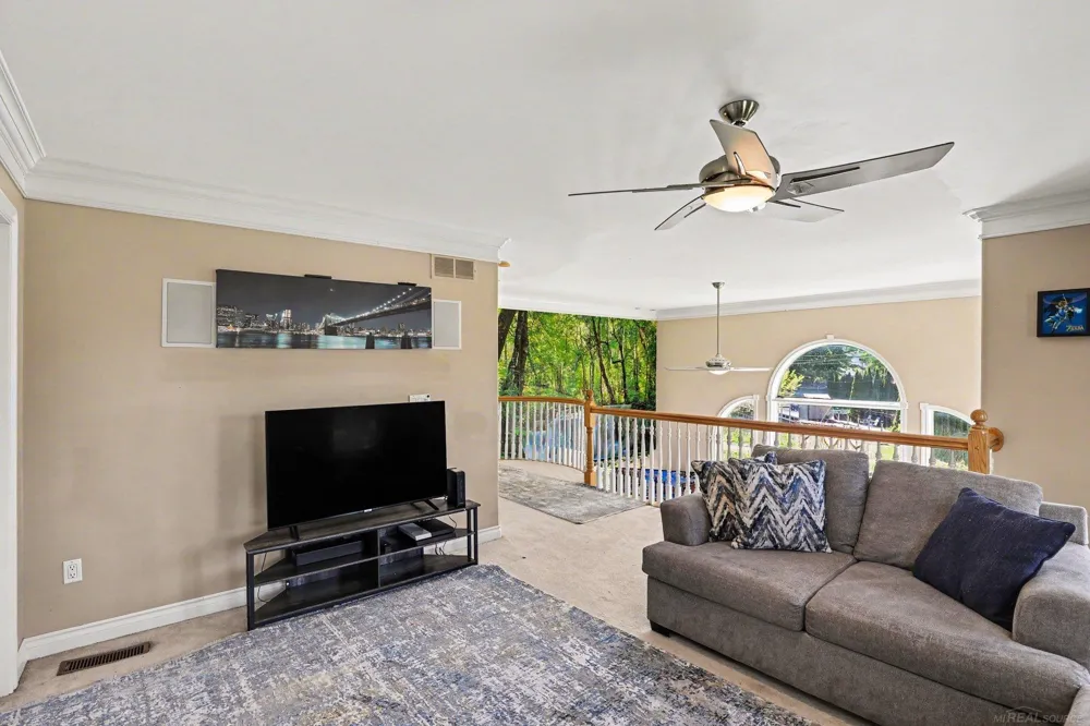 38035 Pointe Rosa Street Harrison Charter Township, MI 48045