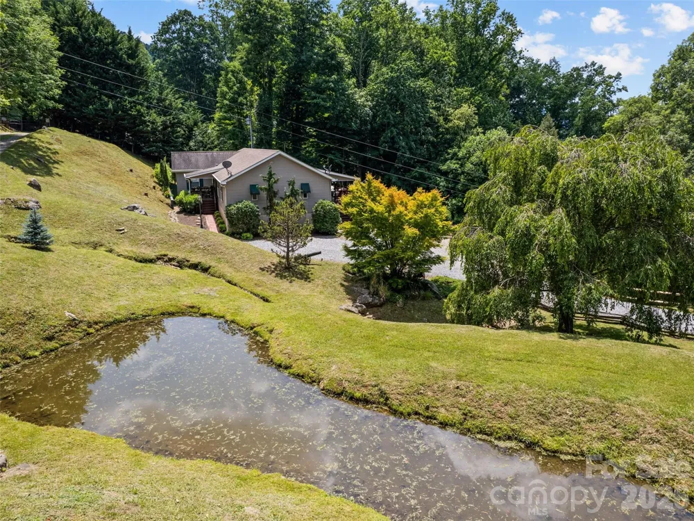 412 Gaddy Heights Waynesville, NC 28786