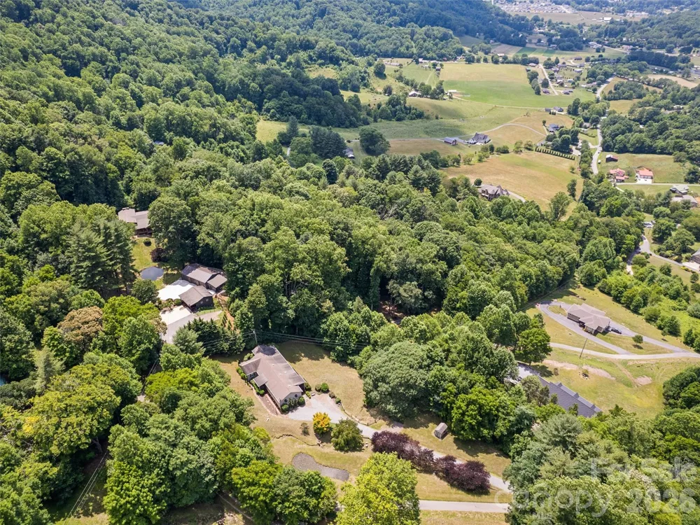 412 Gaddy Heights Waynesville, NC 28786