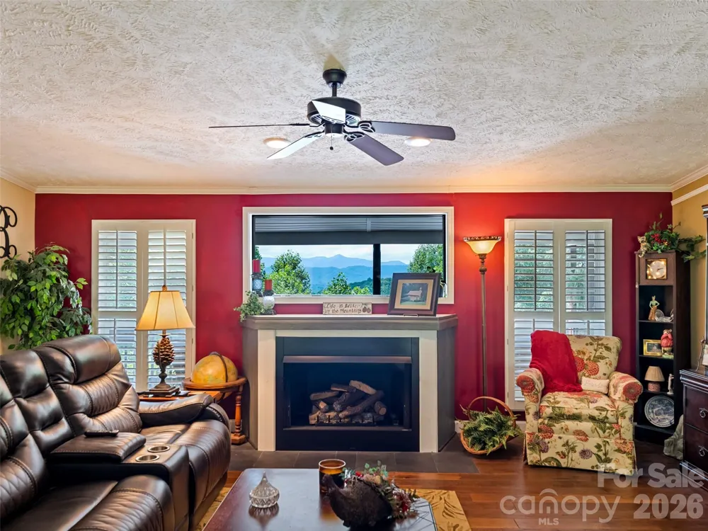412 Gaddy Heights Waynesville, NC 28786
