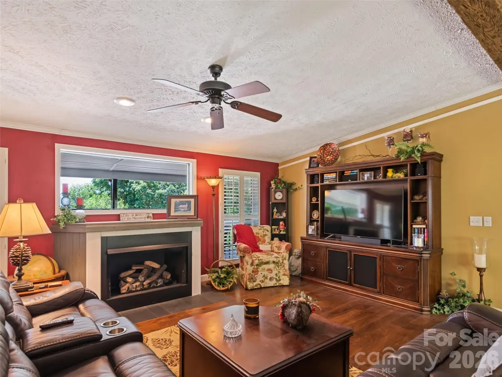 412 Gaddy Heights Waynesville, NC 28786