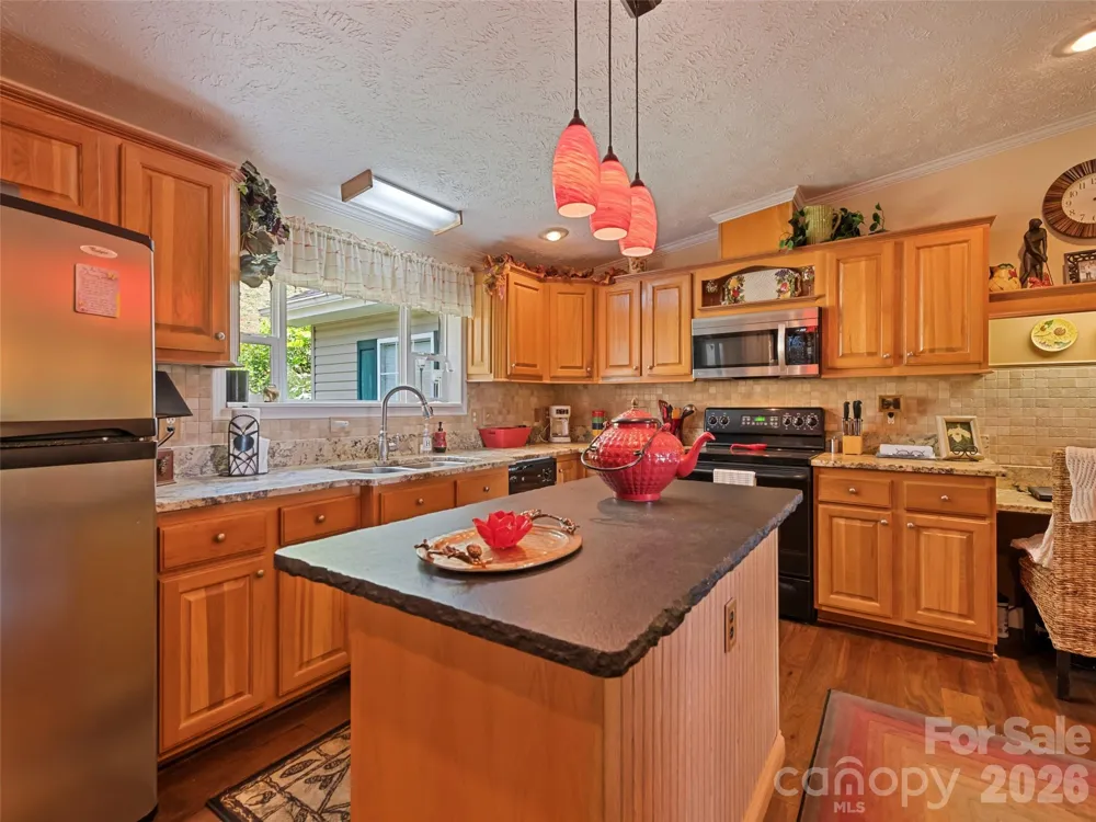 412 Gaddy Heights Waynesville, NC 28786