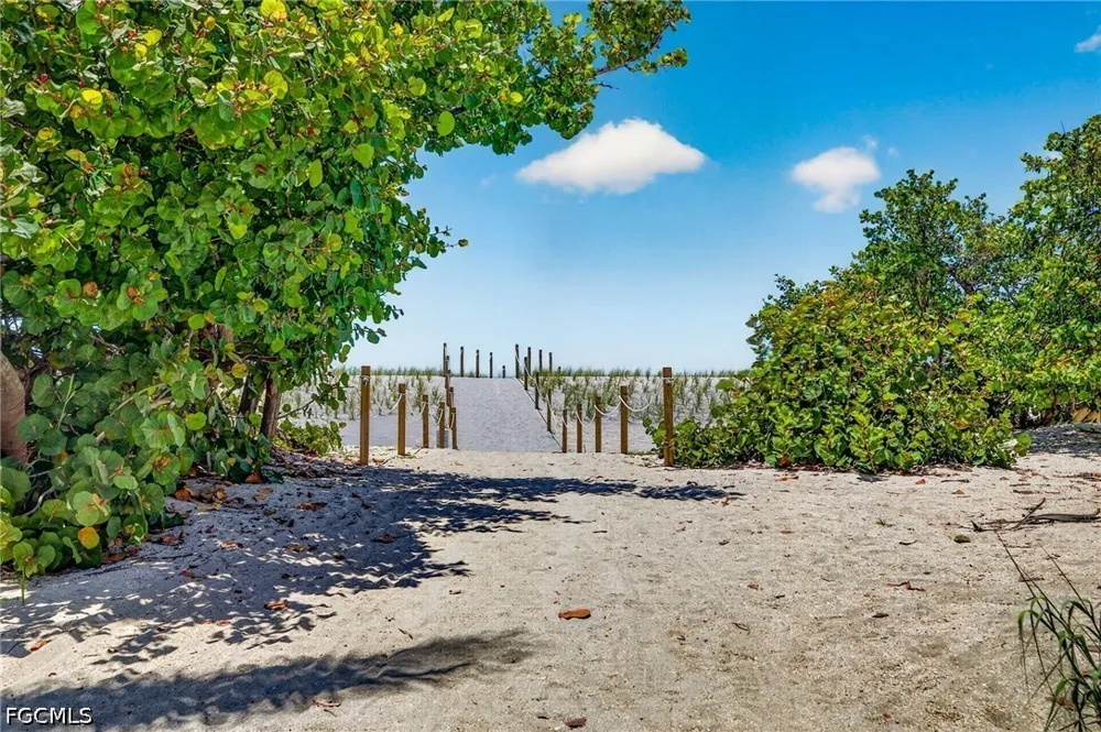 Laika Lane Captiva, FL 33924