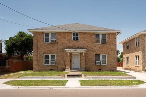 724 Elizabeth Street