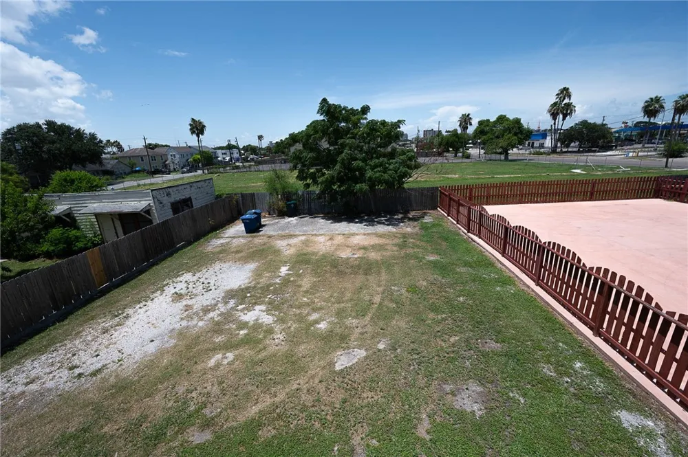 724 Elizabeth Street Corpus Christi, TX 78404