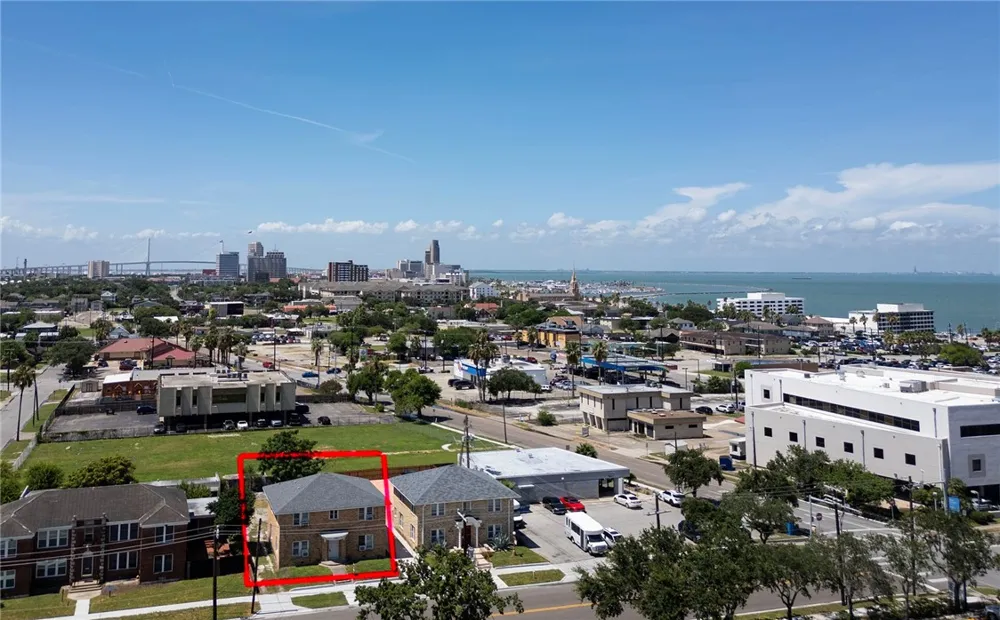 724 Elizabeth Street Corpus Christi, TX 78404