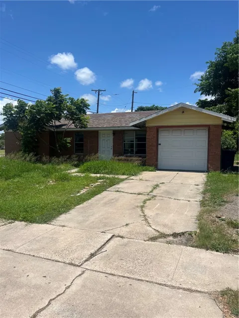 1649 Pinewood Drive
