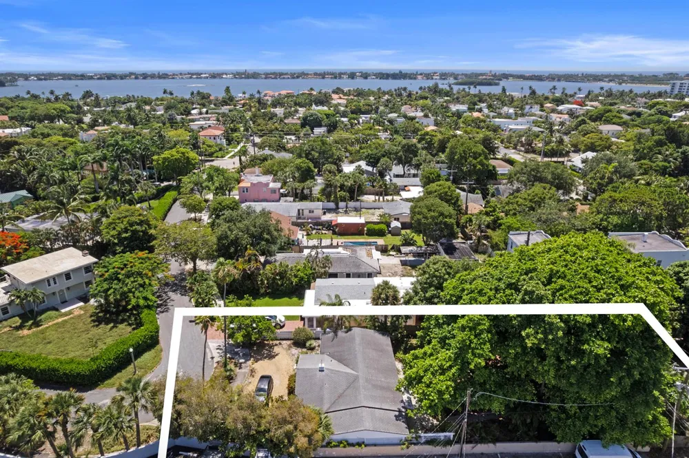 330 Marlborough Place West Palm Beach, FL 33405