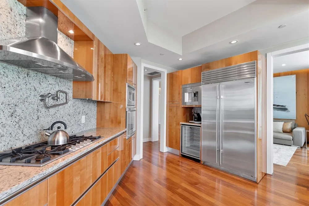 16051 Collins Ave #1102 Sunny Isles Beach, FL 33160