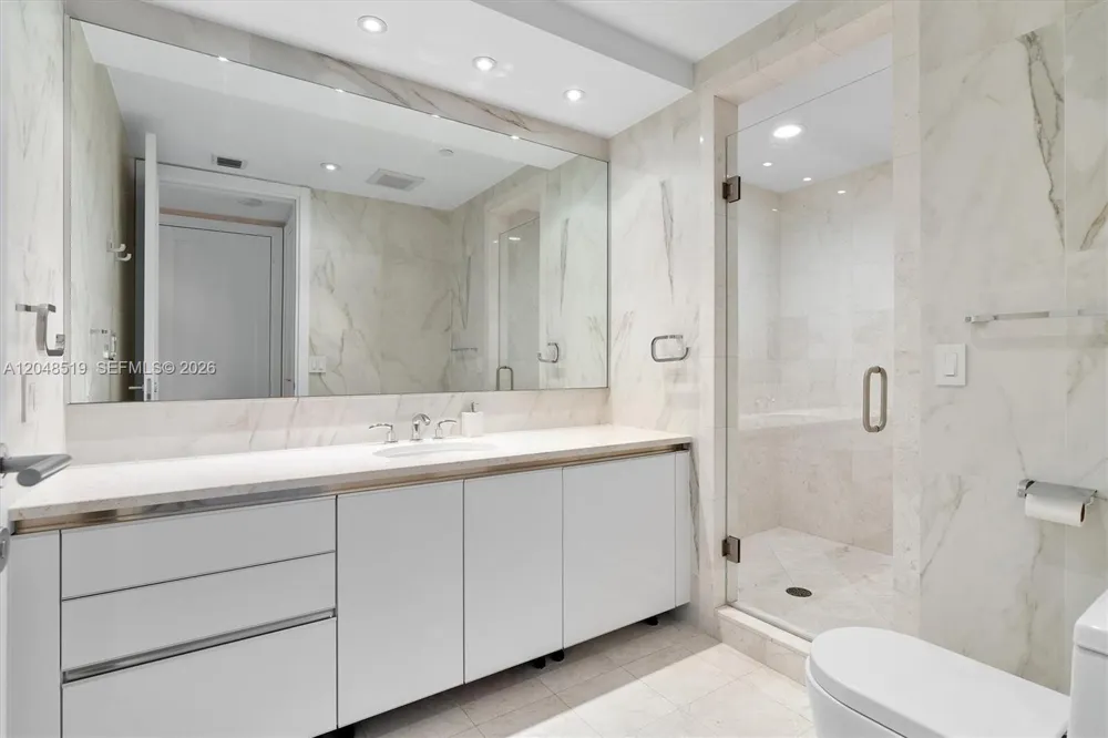 16051 Collins Ave #1102 Sunny Isles Beach, FL 33160
