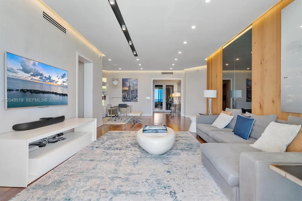 16051 Collins Ave #1102 Sunny Isles Beach, FL 33160