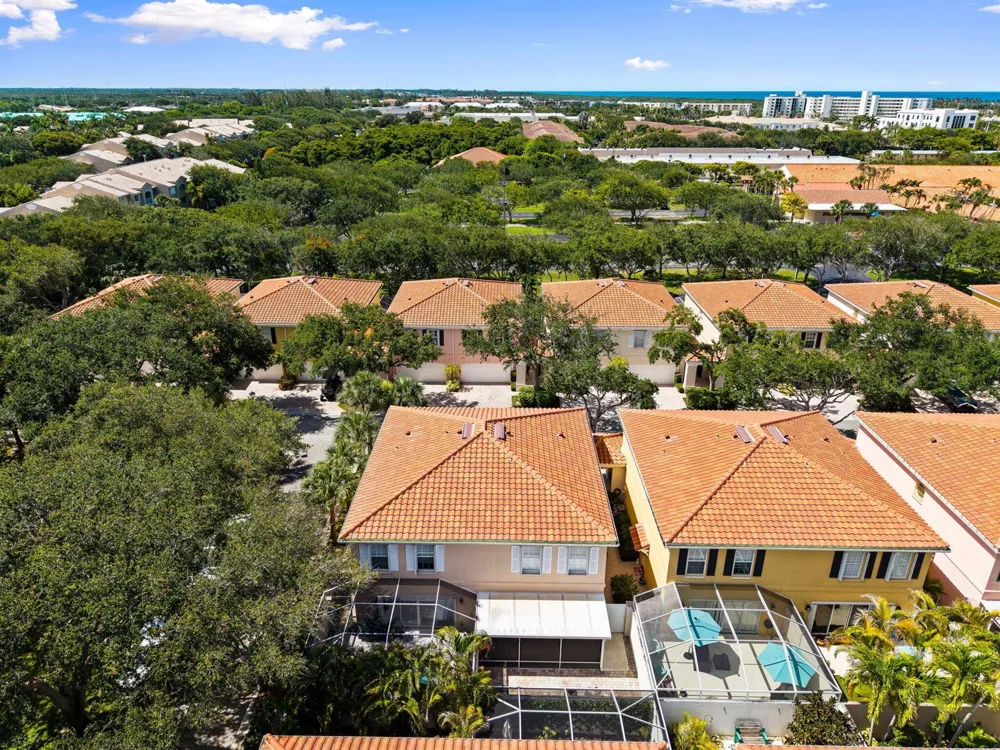 48 Live Oak Circle Jupiter, FL 33469