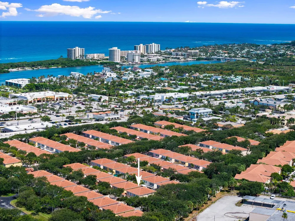 48 Live Oak Circle Jupiter, FL 33469