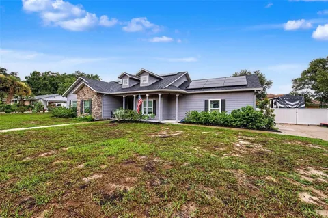 606 ROYAL CREST DRIVE