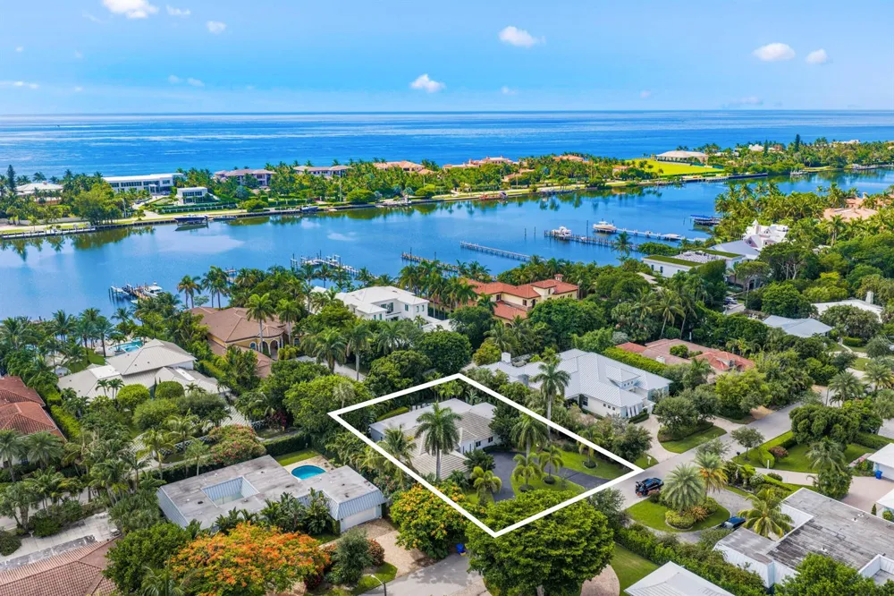 1386 S Atlantic Drive Lantana, FL 33462