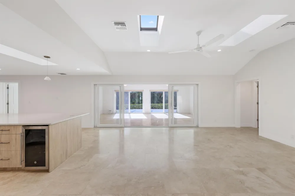 1386 S Atlantic Drive Lantana, FL 33462