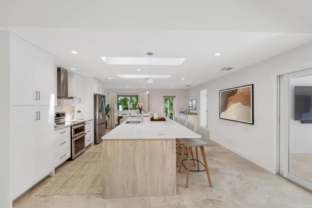 1386 S Atlantic Drive Lantana, FL 33462