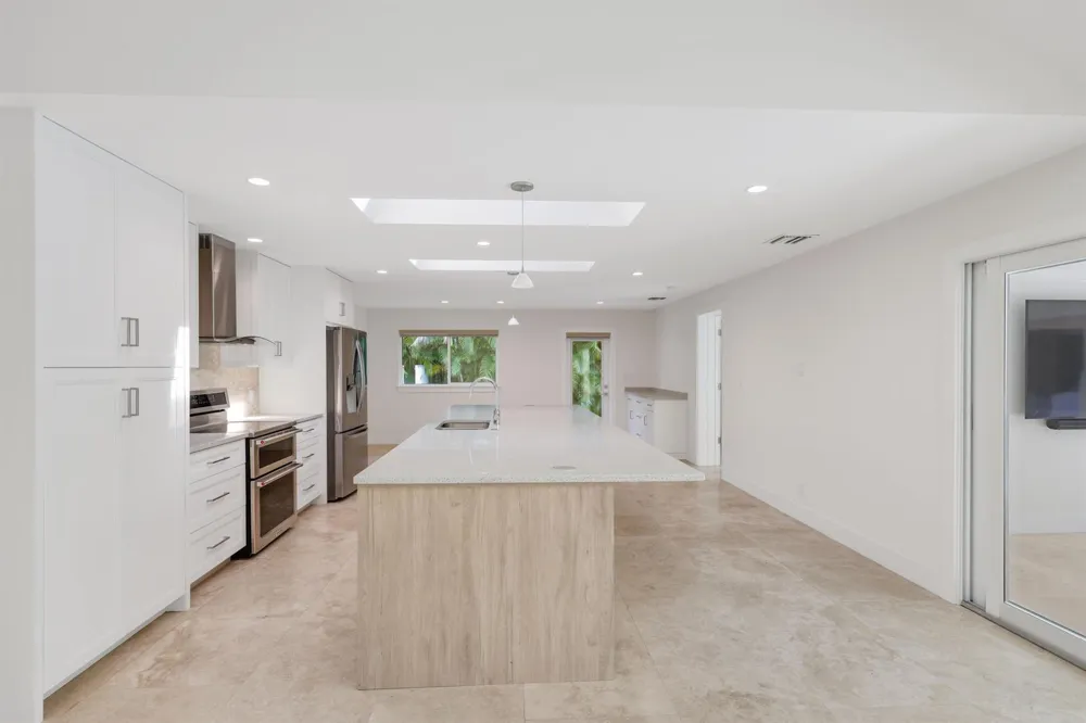 1386 S Atlantic Drive Lantana, FL 33462