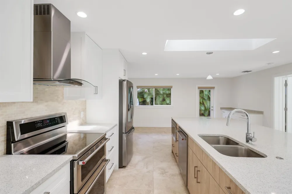 1386 S Atlantic Drive Lantana, FL 33462