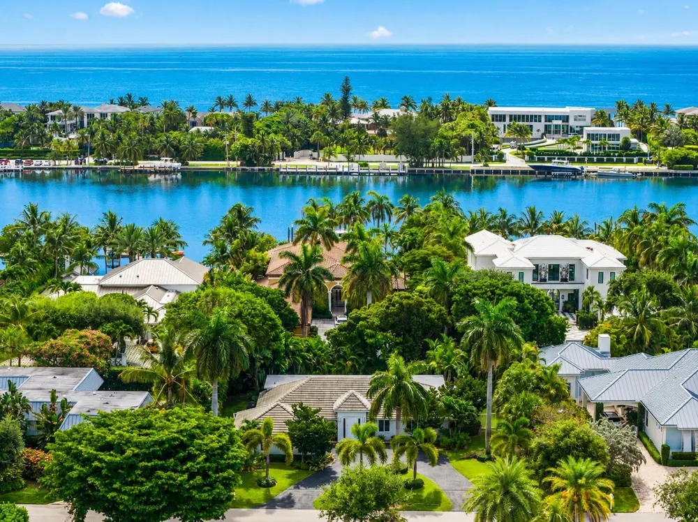 1386 S Atlantic Drive Lantana, FL 33462
