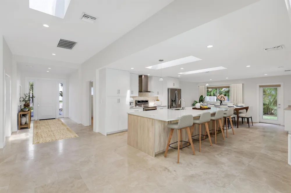 1386 S Atlantic Drive Lantana, FL 33462