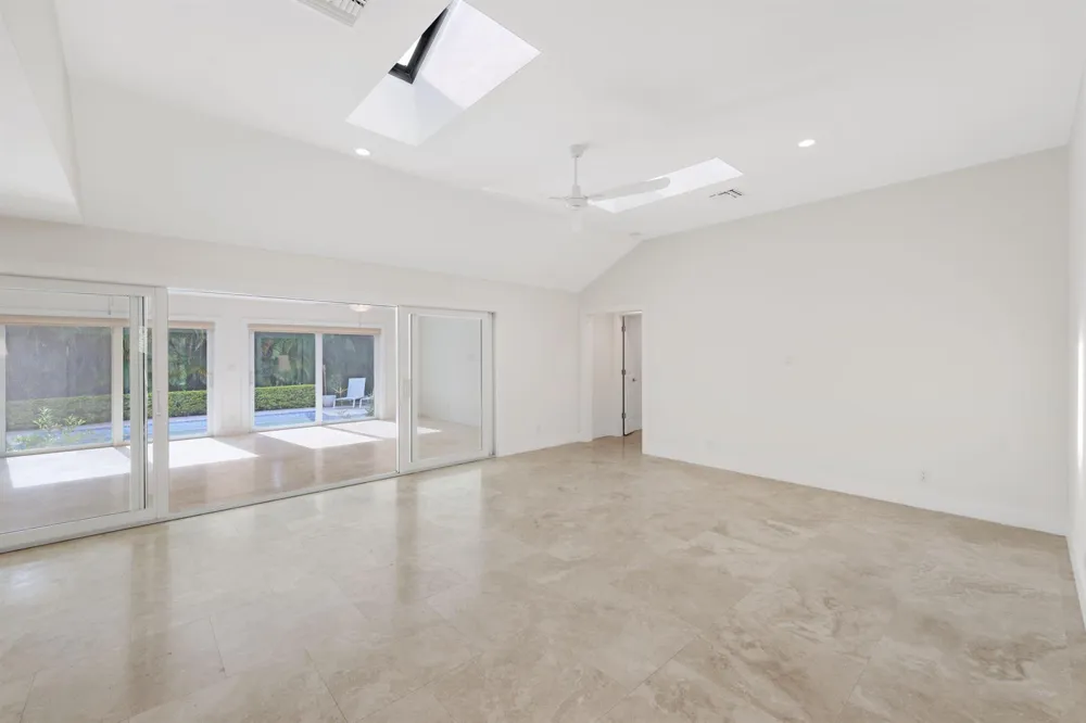 1386 S Atlantic Drive Lantana, FL 33462