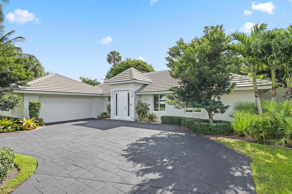 1386 S Atlantic Drive Lantana, FL 33462