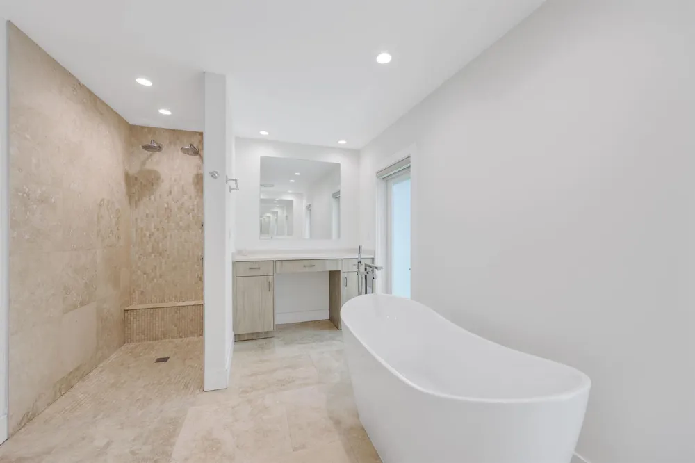 1386 S Atlantic Drive Lantana, FL 33462