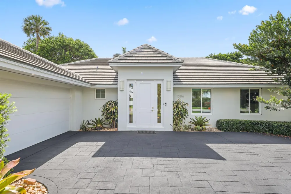 1386 S Atlantic Drive Lantana, FL 33462