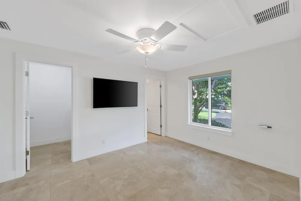 1386 S Atlantic Drive Lantana, FL 33462