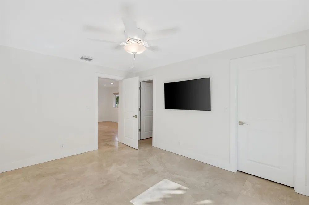 1386 S Atlantic Drive Lantana, FL 33462