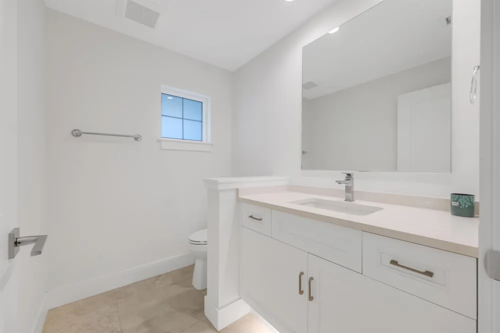 1386 S Atlantic Drive Lantana, FL 33462