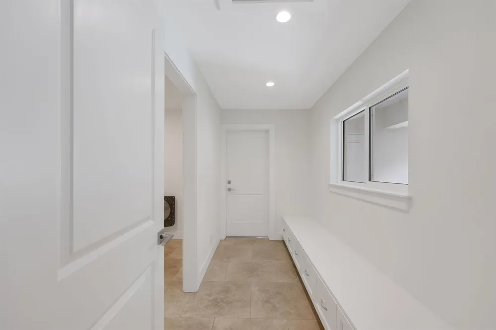1386 S Atlantic Drive Lantana, FL 33462