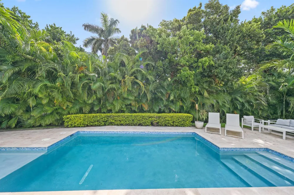 1386 S Atlantic Drive Lantana, FL 33462