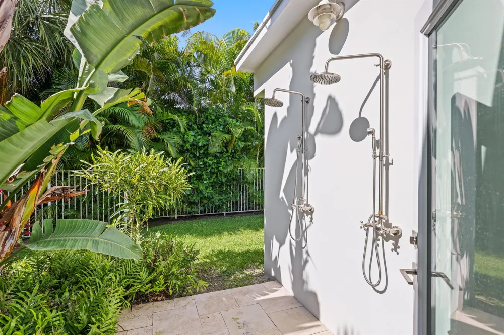 1386 S Atlantic Drive Lantana, FL 33462