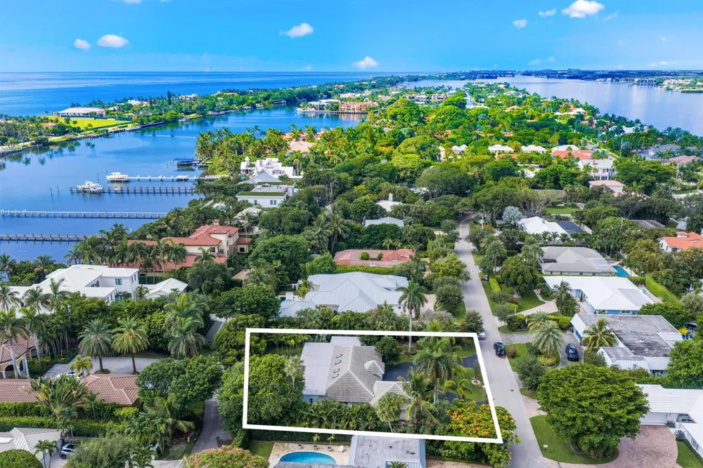 1386 S Atlantic Drive Lantana, FL 33462