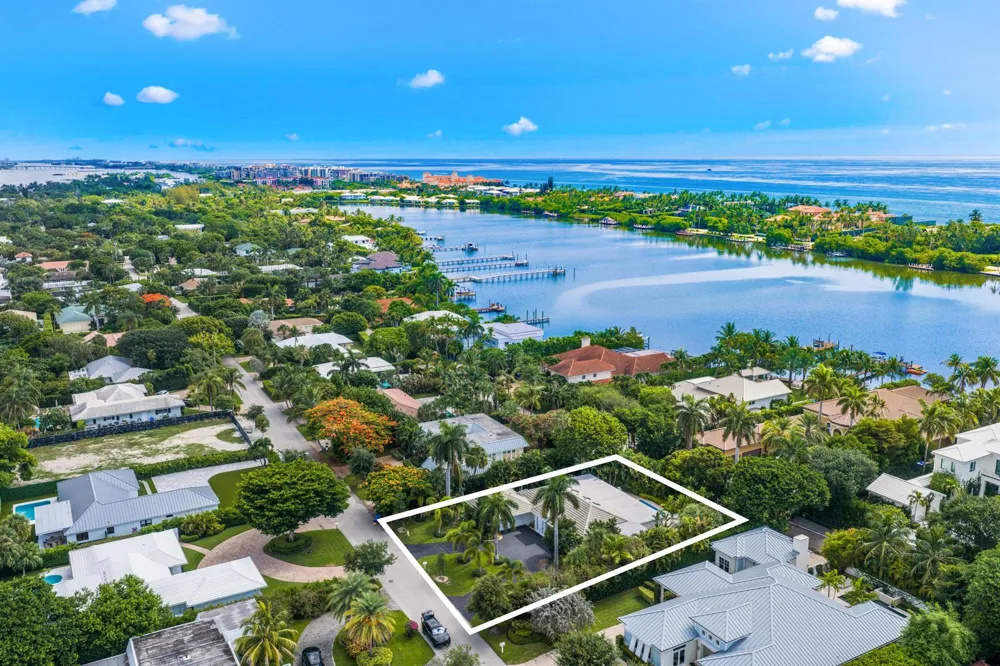 1386 S Atlantic Drive Lantana, FL 33462