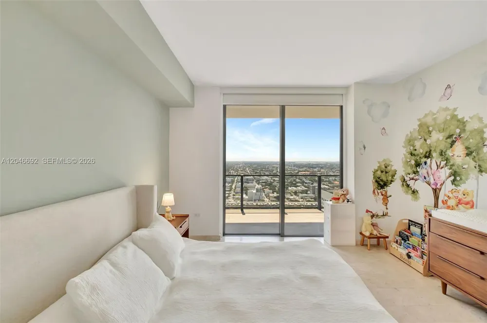 88 SW 7th St #3604 Miami, FL 33130