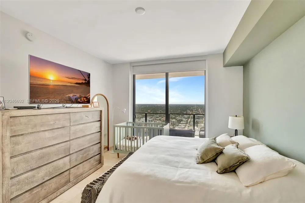 88 SW 7th St #3604 Miami, FL 33130